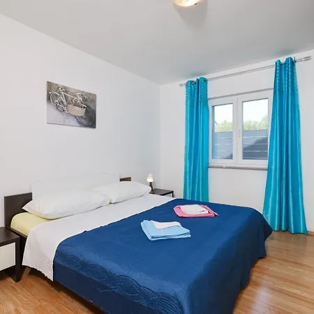 Ivanac Apartamento *