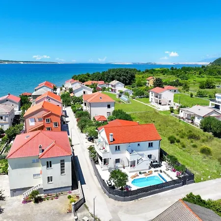 Ivanac Apartamento *